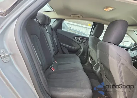 2015 Chrysler 200 Limited z USA, uszkodzony, nr VIN 1C3CCCAB5FN580464